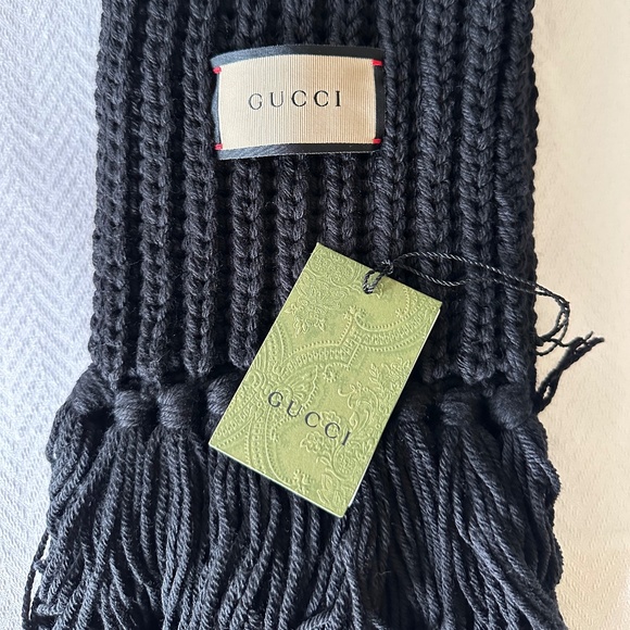 Gucci Ribbed Wool Scarf with Fringe,  Black, 19x220 cm - Picture 1 of 14